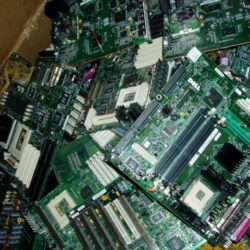 Cheap-Computer-Motherboard-Scrap